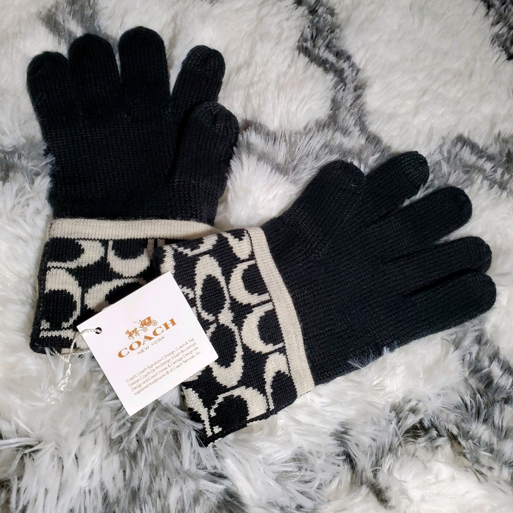 Coach gloves